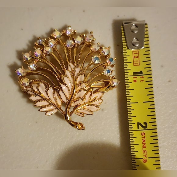 M. Jent sparkling rhinestones and light pink enamel brooch. - Picture 3 of 6